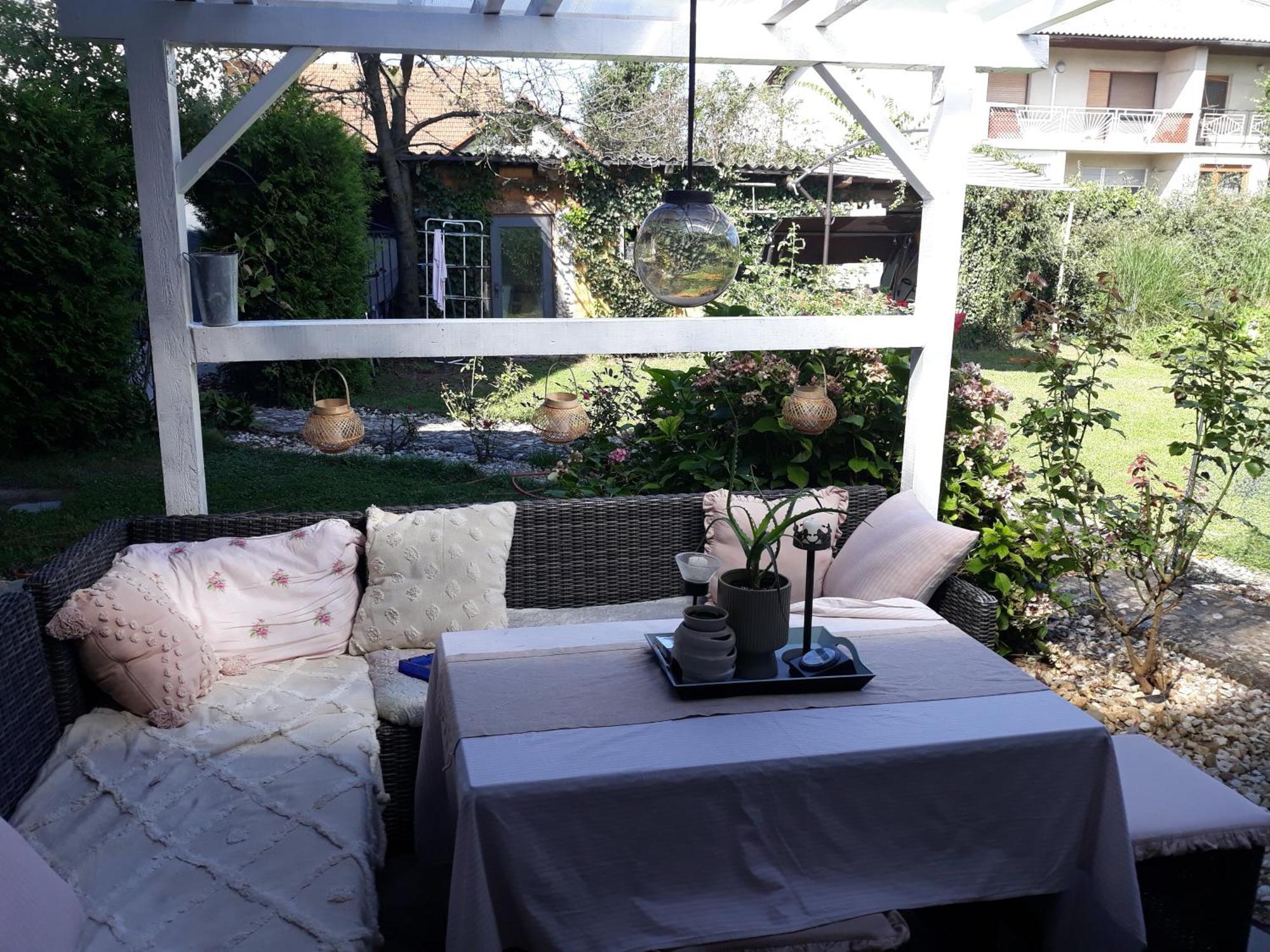 Apartment Baci For 4 Guests 卢布尔雅那 外观 照片